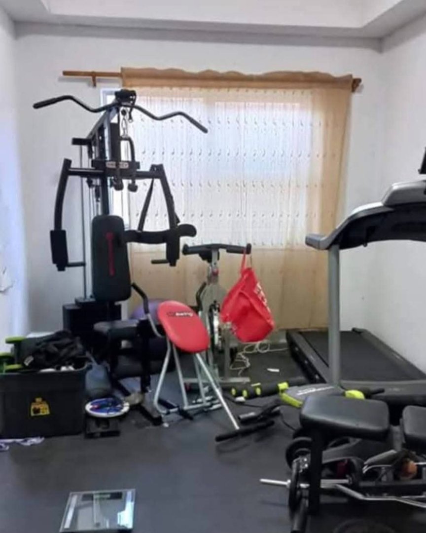  Bedroom Property for Sale in Highlands Estate Western Cape